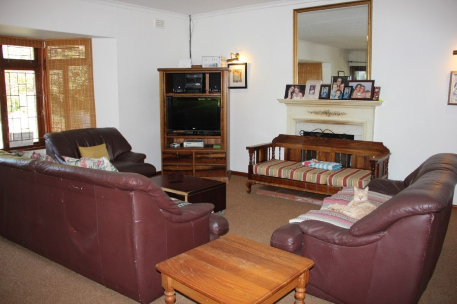 To Let 3 Bedroom Property for Rent in Golden Acre Western Cape